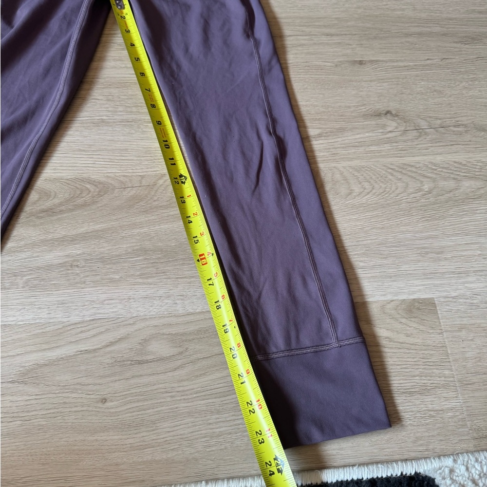 Purple Vuori daily leggings - Picture 4 of 4